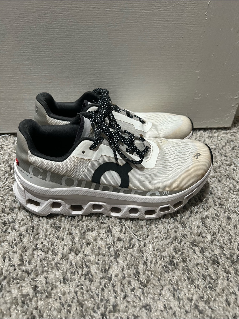 On Running Women’s Cloudmonster Athletic Running Shoes in White Size 7